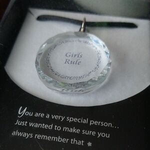 NWOT Clear Crystal 'Girls Rule' Pendant Necklace - Unbranded